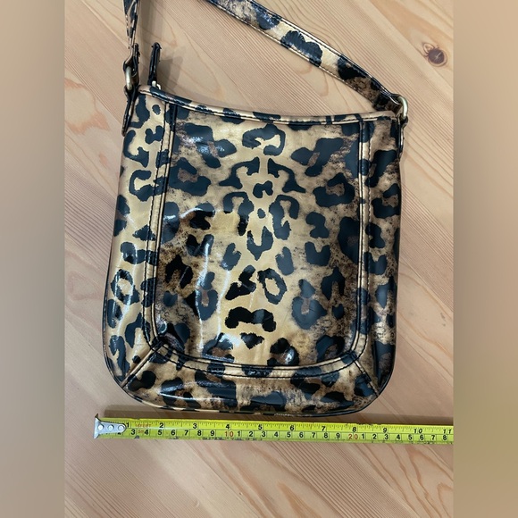 leopard print Plastic purse handbag
Shoulder Bag Crossbody Purple
Interior - Picture 1 of 9